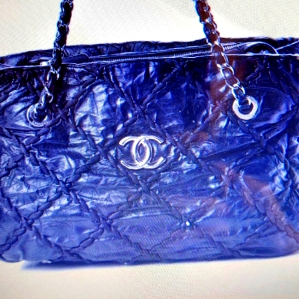 👜ONE DAY SALE AUTHENTIC Chanel authentic stitch tote - Picture 11 of 16